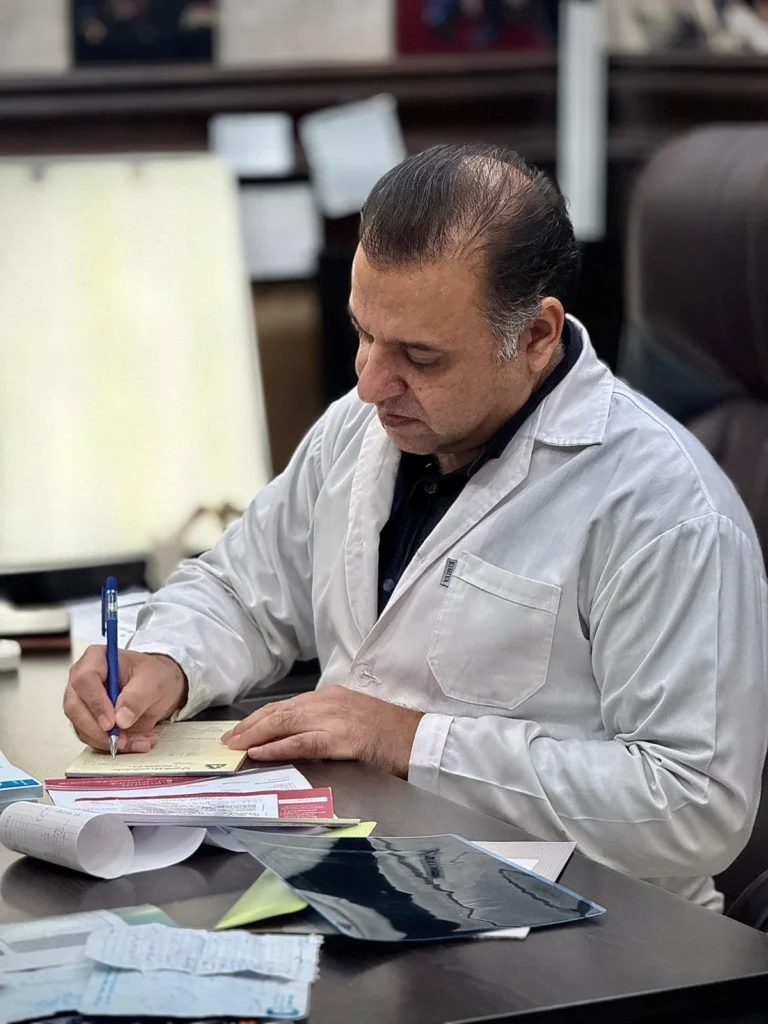 دکتر مفاخر
