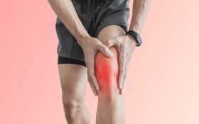 زانوهای مضطرب: چرا استرس مزمن درد مفاصل را تشدید می‌کند؟
2. ارتباط پنهان ذهن و مفاصل: راهکارهای مدیریت استرس برای کاهش دردهای زانو
3. از استرس تا اتاق عمل: نقش سلامت روان در بهبودی مفاصل و زانو